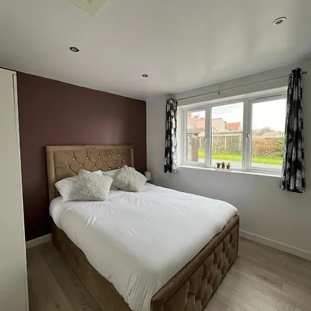 Apartment Stylish & Comfy 1 Bedroom By Altoluxoexperience Short Lets & Serviced With Free Wifi & Parking Bristol