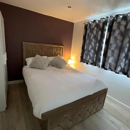Stylish & Comfy 1 Bedroom By Altoluxoexperience Short Lets & Serviced With Free Wifi & Parking Apartment Bristol