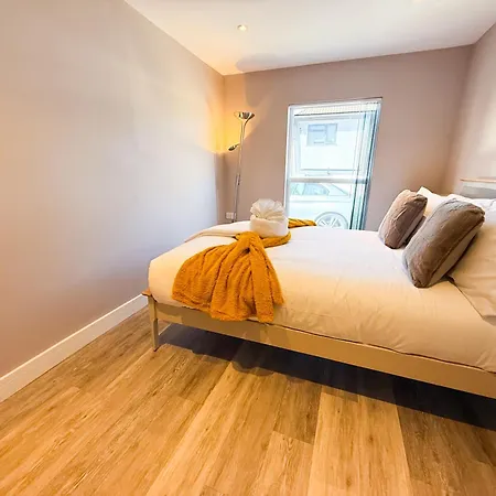 Stylish & Comfy 1 Bedroom By Altoluxoexperience Short Lets & Serviced With Free Wifi & Parking Apartment