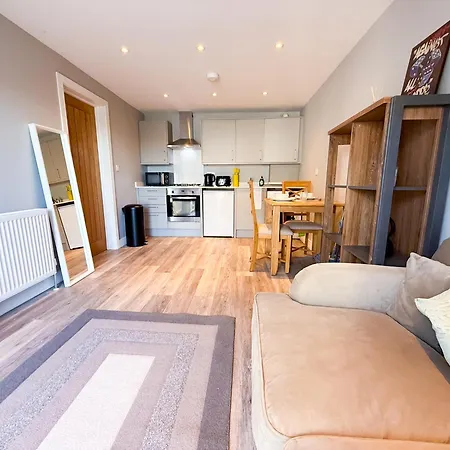 Apartment Stylish & Comfy 1 Bedroom By Altoluxoexperience Short Lets & Serviced With Free Wifi & Parking *