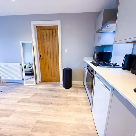 Apartment Stylish & Comfy 1 Bedroom By Altoluxoexperience Short Lets & Serviced With Free Wifi & Parking *