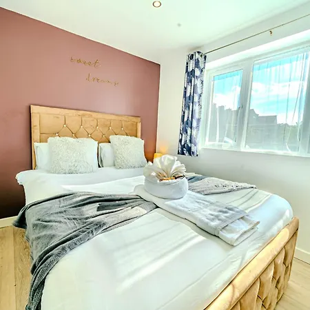 Stylish & Comfy 1 Bedroom By Altoluxoexperience Short Lets & Serviced With Free Wifi & Parking Bristol