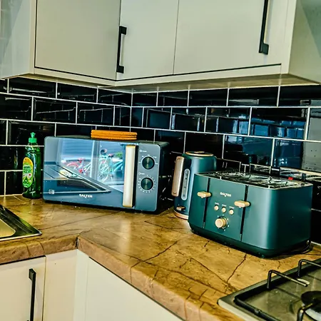Stylish & Comfy 1 Bedroom By Altoluxoexperience Short Lets & Serviced With Free Wifi & Parking