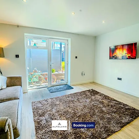 31a Stylish & Comfy 1br By Altoluxoexperience Short Lets & Serviced With Free Wifi & Parking *