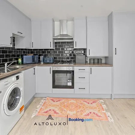 31a Stylish & Comfy 1br By Altoluxoexperience Short Lets & Serviced With Free Wifi & Parking