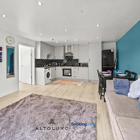 Apartment 31a Stylish & Comfy 1br By Altoluxoexperience Short Lets & Serviced With Free Wifi & Parking *