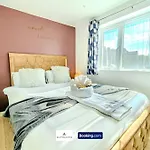 31a Stylish & Comfy 1br By Altoluxoexperience Short Lets & Serviced With Free Wifi & Parking