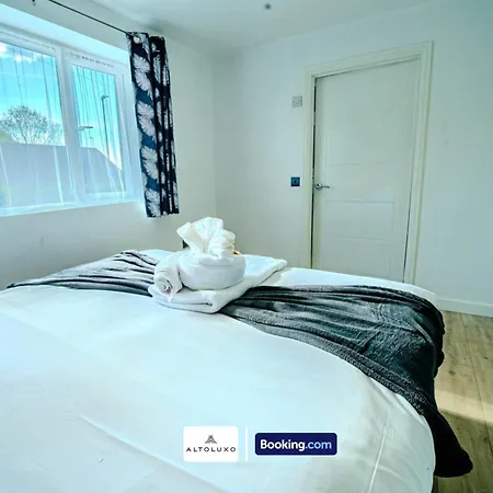 31a Stylish & Comfy 1br By Altoluxoexperience Short Lets & Serviced With Free Wifi & Parking * Bristol