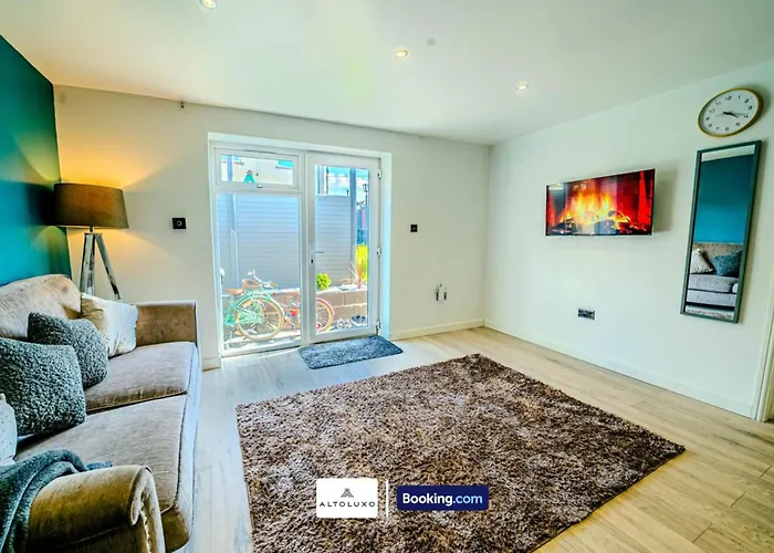 31a Stylish & Comfy 1br By Altoluxoexperience Short Lets & Serviced With Free Wifi & Parking *